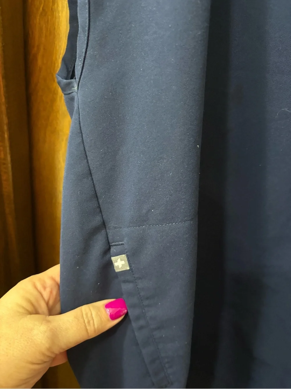 Figs Navy Rafaela Short-Sleeve V-Neck Scrub Top M - Picture 3 of 8